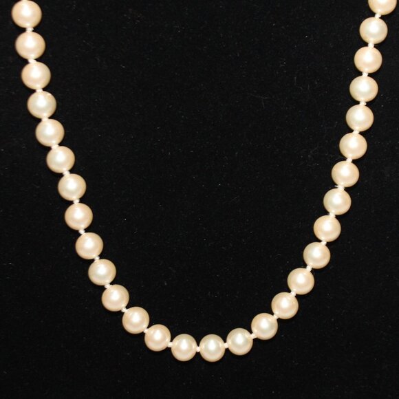 Vintage 24" Faux Pearl Strand Necklace - Picture 5 of 10